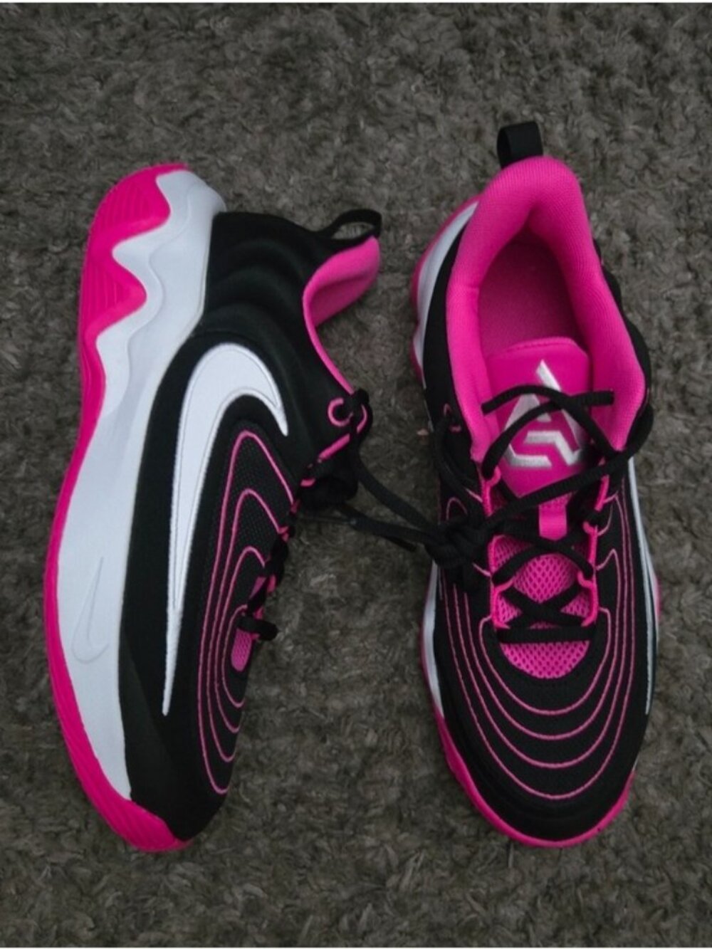 Giannis Immortality 4 GS 6Y Pink And Black Basketball Sneakers New 1026